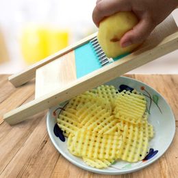 Houten Aardappelrooster Snijmachine Groenterasp Gegolfd Netto Chopper Cutter Golfmes Versnipperaar Salade Keuken Shredder Dunschiller Stamper