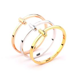 2022 Fashion New Style Couple Cuff T Bracelet Brand Classic Designer Bracelet for Men and Women Luxury Plating 18K Gold Stainless Steel Bracelets Jewellery