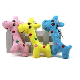 3 pcsparties Plush Doll Toys Mini Giraffe Keychain For ldren Dolls Cuddles Cartoon Animal Doll Gift Baby Super cheap Pendant J220729