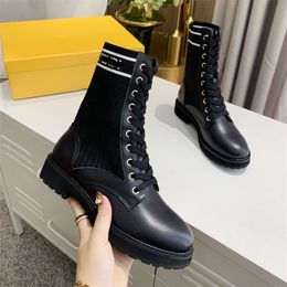 2022 Designer Fendyity Boots Shoes Nude Black Pointed Toe Mid Heel Long Short Boots Shoes NMa