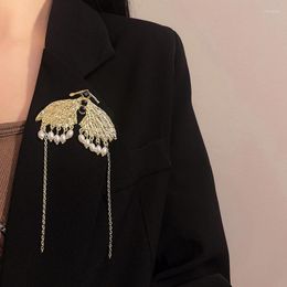 Brooches Korean Pearl Moth Tassel Brooch Crystal Insect Badge Fashion Suit Coat Lapel Pins Luxulry Jewelry For Women Accessories