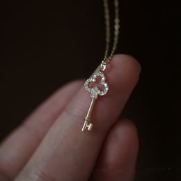 925 Sterling Silver Necklace Crystal Vintage Key Pendant 14k Gold Plating Women Light Luxury Temperament Dress Jewellery
