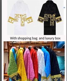 Men's Robes Mens Womens Home OP68 Shawl Collar Cotton Soft Fluffy Sleepwear Designer Brand Luxury Vintage Bathrobe Pyjamas Unisex Lovers dfgdfgdf