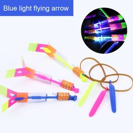 LED Light Sticks 10pcs Outdoor Shining Rocket Flash Slings Elastic Helicopter Rotating Flying Toys Christmas Party Children Gifts 221125