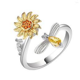 Cluster Rings Adjustable Sunflower Rotating Female Ring Compression Anxiety Decompression Inlaid Diamond Women Open Finger Exquisite Jewellery