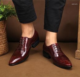 Dress Shoes Patent Leather Formal Derby Pointed Toe Brogue Carved Men's Lace Up High-top Men Wedding