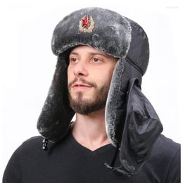 Berets Winter Soviet Military Badge Bomber Hat Men Women Russian Ushanka Earmuffs Ski Cap Thick Fluffy Warm Hats Leifeng Windproof