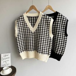 Women's Sweaters JMPRS Vintage Women Plaid Sweater Vest Casual Vhals New Houndstooth Loose Thick Female Knitted Sweater Korean Elegant Tops J220915