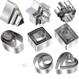 3pcs/set Baking Moulds Stainless Steel baking-mold Cookie Cutters Plunger Biscuit DIY Mold Star Heart for baby kids SN351