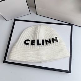 Women Autumn and Winter Designer Beanie Fashion Wool Knitted bonnet Couple Letter Waterproof Embroidery beanies
