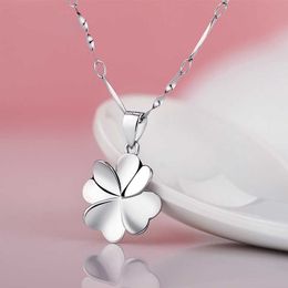 Necklaces S999 Four leaf Grass Silver Necklace Women's Ins Small Style Design Versatile Jewellery Pendant