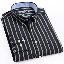 Men s Casual Shirts Button Down Durable Oxford Shirt Single Patch Pocket Spring Autumn Long Sleeve Standard fit Striped Plaid 221128