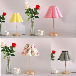 Table Lamps Simple Design Wooden Fabric Lamp Korean Style Golden Metal Rod Linen Round Bedside For Home Bedroom Decorati