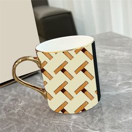 Full Letters Bone China Cups Designer Coffee Mugs High End Thermos Cup 22k Gold Powder Handle Mug Gift With Box