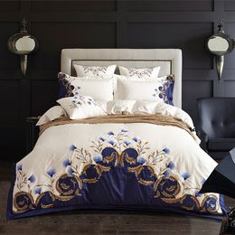 Bedding sets Luxury Chic Blue Embroidered Egyptian Cotton Soft Duvet Cover Sheet 4 6Pcs US King Queen size 221129