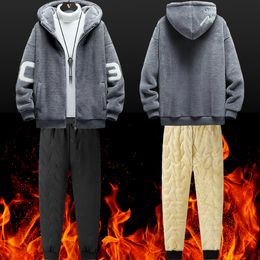 Tute da uomo Abbigliamento invernale caldo Pile Abiti casual per antigelo Felpa con cappuccio e pantaloni Pantaloni spessi Pantaloni a due pezzi 221130