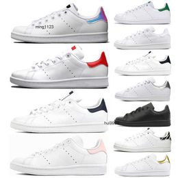 2024 Superstars Shoes Casual Shoe Sports Sneakers Flat Trainers Triple Black White Oreo Laser Golden Platform With Box Low Stan Smith Men Women