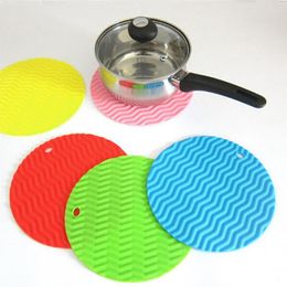 Dinnerware Sets Insulating Mat Round Eco-friendly Pads Table Multicolor Wave Shape Silicone Mats Accessories