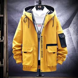 Mens Jackets Long Sleeved Cargo jacket men harajuku windbreaker jackets hooded hiphop streetwear zipper coats with big pockets 221129