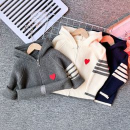 키즈 카디건 하트 스웨터 아이의 옷 아기 디자이너 유아 풀 오버 후드 소년 소녀 니트 긴 소매 대형 편지 패션