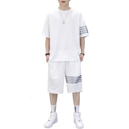 Men's Tracksuits T-Shirts Men Clothing Mens Designer Clothes Korea Fashion Shorts Summer 2 Piece Outfit Sweatpants Tops And Pants 221129
