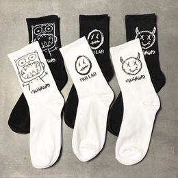 Mens Socks Japanese Cotton Cartoon Pattern Hip Hop Style Street Fashion Creative Skateboard Happy Funny Novelty Crew 221130