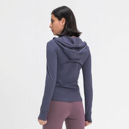 2088 Giacca con cappuccio con cappuccio Slimt Fithirts Yoga Top Hip Lunghezza Giacche sportive con fori di pozzi morbide e traspirabili Maglie a maniche lunghe autunnali inverno autunno