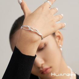 delicate bracelets UK - Bangle HUANZHI Fashion Irregular Line Hollow Arm Ring Simple Chain Open Bracelet For Women Travel Party Delicate Jewelry Gift 2022