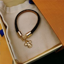 Party Favour Fashion designer female bracelet charm intangible luxury Jewellery magnetic buckle gold leather bracelet wristband watch