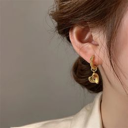 2024 Dangle Chandelier Vintage Metal Wind Twist Heart Hoop Earring For Women Gold Color Love Shape Charm Drop Earring Boucle Oreille Fine Jewelry