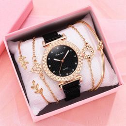 Wristwatches 5 PCS Set Fashion Rhinestone Ladies Watch Bracelet Quartz Wristwatch Women Luxury Simple Clock Gift Magnic Strap