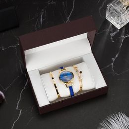 Wristwatches 2022 Korean Version Of The Trendy Diamond Waterproof Women's Watch Simple And Exquisite Peach Heart Pendant Bracelet Wom