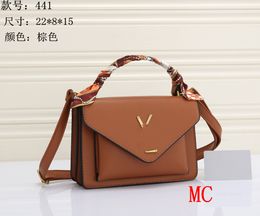 Designer Luxury Tote shoulder bag totes purse handbag message bags cluth brand classic Crossbody pu leather Wallet Luggage Purses #441 Scarf 22CM Brown