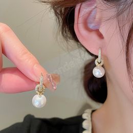 Klassiker Perle Anhänger Hoop Ohrringe Gold plattiert Kubikzirkonia Ecrusted Ohrschnalle Luxus Accessoires für Frauen Mädchen Schmuck Schmuck