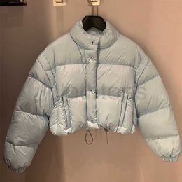 Kadınlar Down Parkas Kadın Kısa Ceket Moda Küfür Ceketleri Lady Winter Coats Sıradan Metal Üçgen Mektup Deseni Parka Ceket Şık Uzun Kollu