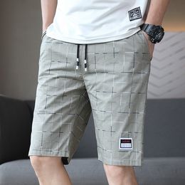 Casual Shorts Men Summer Bottoms Knee Length Shorts Breathable Lightweight Streetwear Clothes Fashion Clothing Bermudas