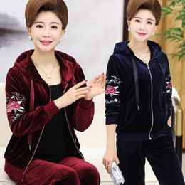 Women's Tracksuits Spring Autumn Women Sets Sportswear Velvet Tracksuit Hoodie 2pcs Embroidery Sweatshirt Pant Sweat Suits Casual Fitting