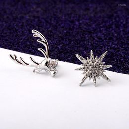 Brooches Simple Classic Silver Colour Star Snowflake Elk Shape Men Women Metal Alloy Shawl Cardigan Collar Pins Accessories