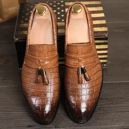 Luxury Crocodile Oxford Shoes Pointed Toe One Stirrup Vintage Tassel Men's Fashion Formal Casual Shoes Business Shoes Size 38-47