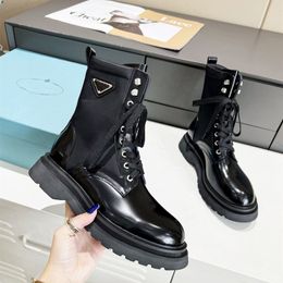 Tasarımcı Ayakkabı Moda Tasarımcı plaketli ayak bileği botları motorlu kadınlar siyah deri düz sonbahar kış kalitesi ve gündelik iş kalınlığı erkek boyutu 46
