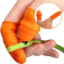 Garden Supplies Thumb knife picking tool picking pepper silicone protective sleeve picker LK309