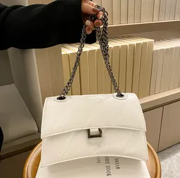 Luxury Designer Hourglass Bags Crocodile Pattern Chain Underarm Bag Oil Wax Leather Shoulder Messenger Bag Handbag Autumn and Winter Style