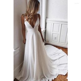 Party Dresses V-neck Wedding Dress White Ivory Sexy Embroidered Applique Halter Mopping Colour Can Be Customised