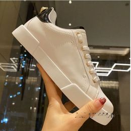 Fashion men and women pearl buckle flat sneakers leather round toe lace-up casual shoes all season runway shoes asdawdawdasdasd