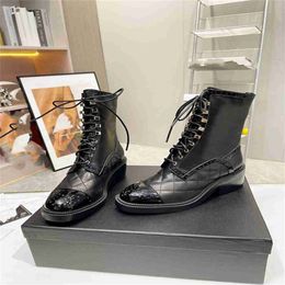 Channel Shoes Boots Designer 2023 new first layer cowhide high top tied round head thick sole fashion tide Martin boots European station BZQB