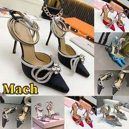 Mach Kleid Schuhe Damen High Heel Designer Hochzeit Party Sandalen Stiletto Heels 10cm Seidensatin Doppelschleife Kristall weiß schwarz rosa rot silber reflektierende Sandale