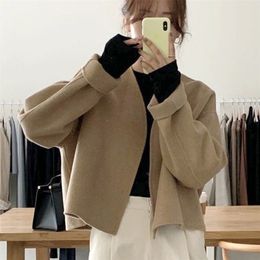 Womens Wool Blends Chaquetas Para Mujer Khaki Quilted Coat Short Wool Blends V Neck Long Sleeve Winter Jacket Women Woollen Jaqueta Feminina 221007