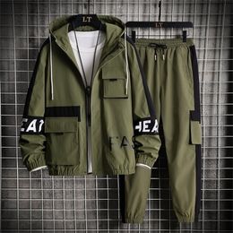 Men's Tracksuits Harajuku Style Tracksuit Men 2 Piece Set Long Sleeve Hoodie Jacket and Sweatpants Men Jogging Suit Lightweight Clothes Autumn 221006