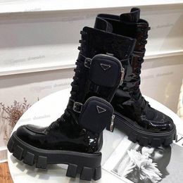 2023 Top Designer Donna Stivali Spazzolato Rois Caviglia Martin Boot Scarpe in vera pelle Cloudbust Thunder Ispirato militare Combat Mid Triple Pelle bovina prad