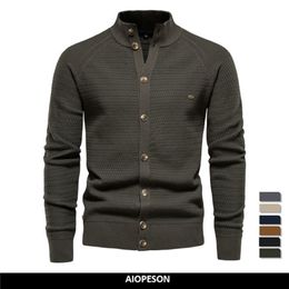 Suéteres masculinos AIOPESON Knited S Cardigan Cotton Alta qualidade Botão Mock Neck Sweater para Cardigans de designer de moda de inverno 221007